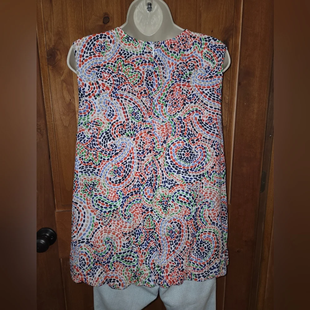 Liz Claiborne vibrant tank